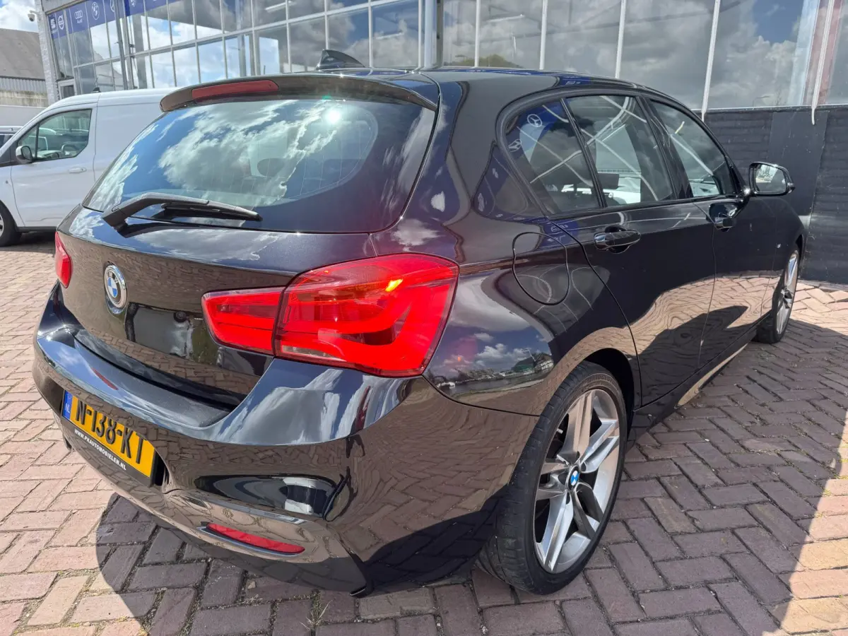 118i Edition M Sport Shadow High Executive **LEDER + CAMERA**