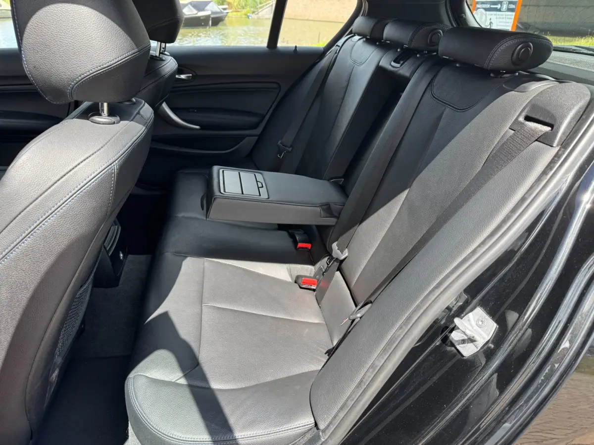 118i Edition M Sport Shadow High Executive **LEDER + CAMERA**