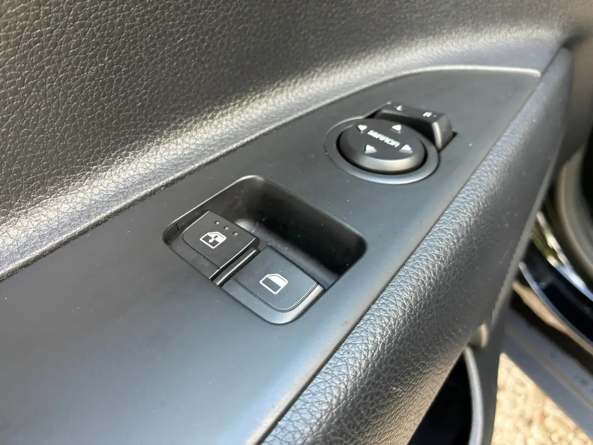 1.0 T-GDi MHEV | Carplay + Clima + Cruise nu €10.975,-!!