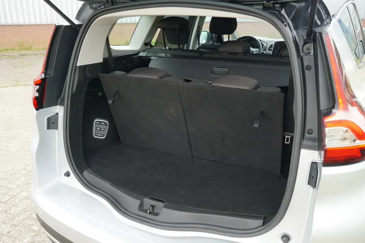 1.2 TCe Intens 7p. | Gris Platine | R-Link NAV/Cruise/Clima/Camera - Fijne reisgenoot!