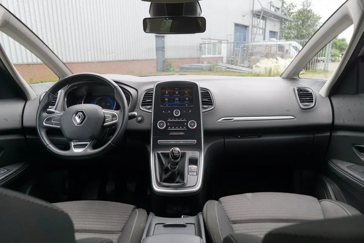 1.2 TCe Intens 7p. | Gris Platine | R-Link NAV/Cruise/Clima/Camera - Fijne reisgenoot!