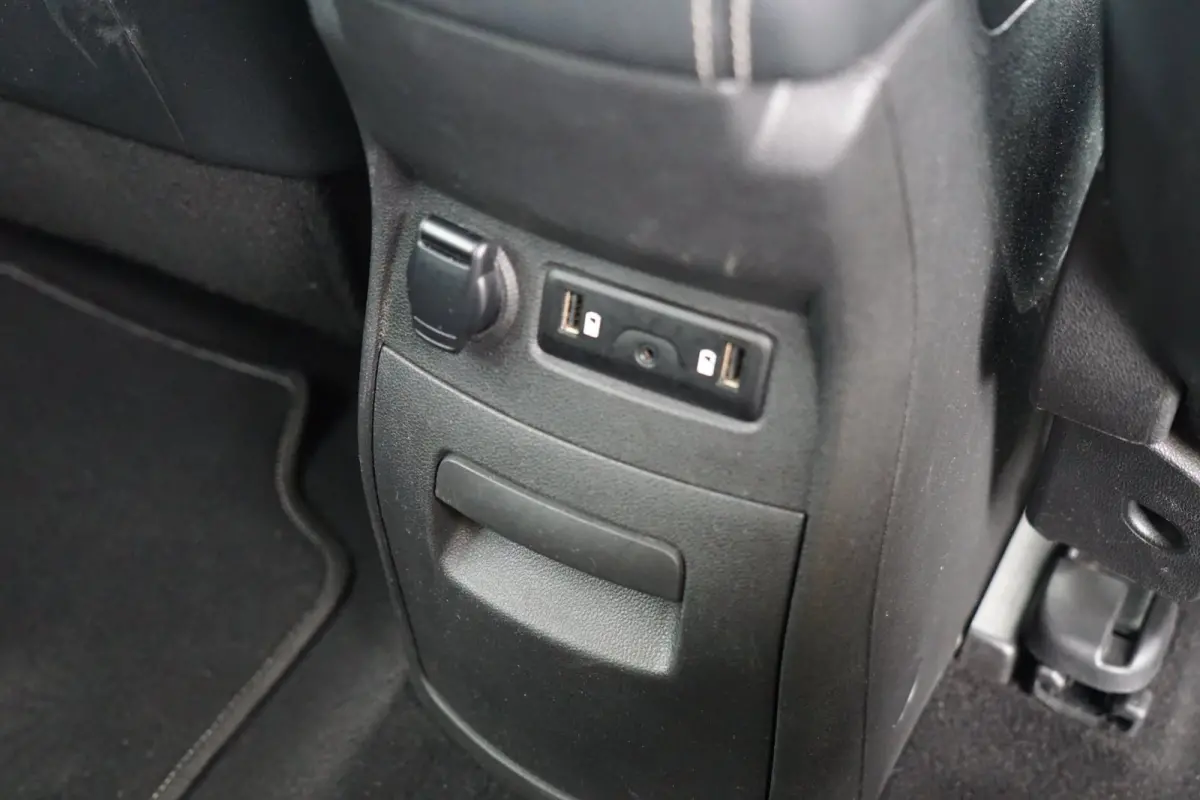 1.2 TCe Intens 7p. | Gris Platine | R-Link NAV/Cruise/Clima/Camera - Fijne reisgenoot!