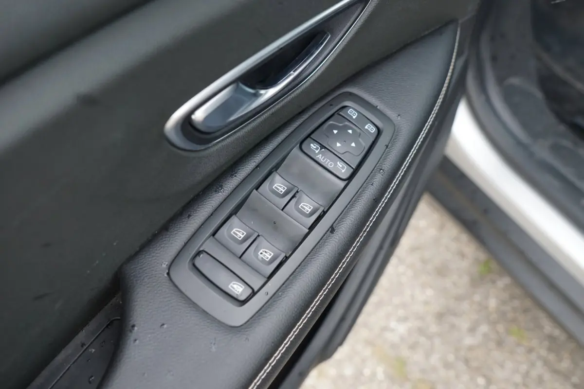 1.2 TCe Intens 7p. | Gris Platine | R-Link NAV/Cruise/Clima/Camera - Fijne reisgenoot!