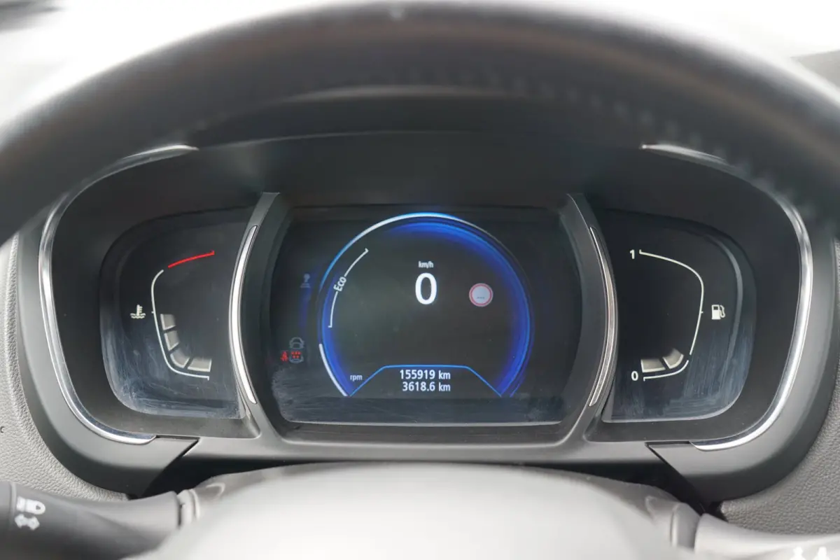 1.2 TCe Intens 7p. | Gris Platine | R-Link NAV/Cruise/Clima/Camera - Fijne reisgenoot!