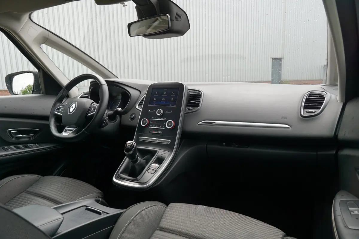 1.2 TCe Intens 7p. | Gris Platine | R-Link NAV/Cruise/Clima/Camera - Fijne reisgenoot!