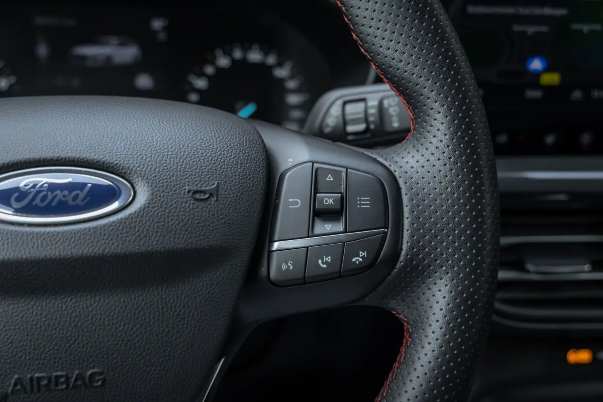 1.0 EcoBoost Hybrid ST Line | Automaat | Nieuw model | Adaptieve cruise | Full LED | Winter-pack | Dodehoek detectie | Camera | Privacy-glass