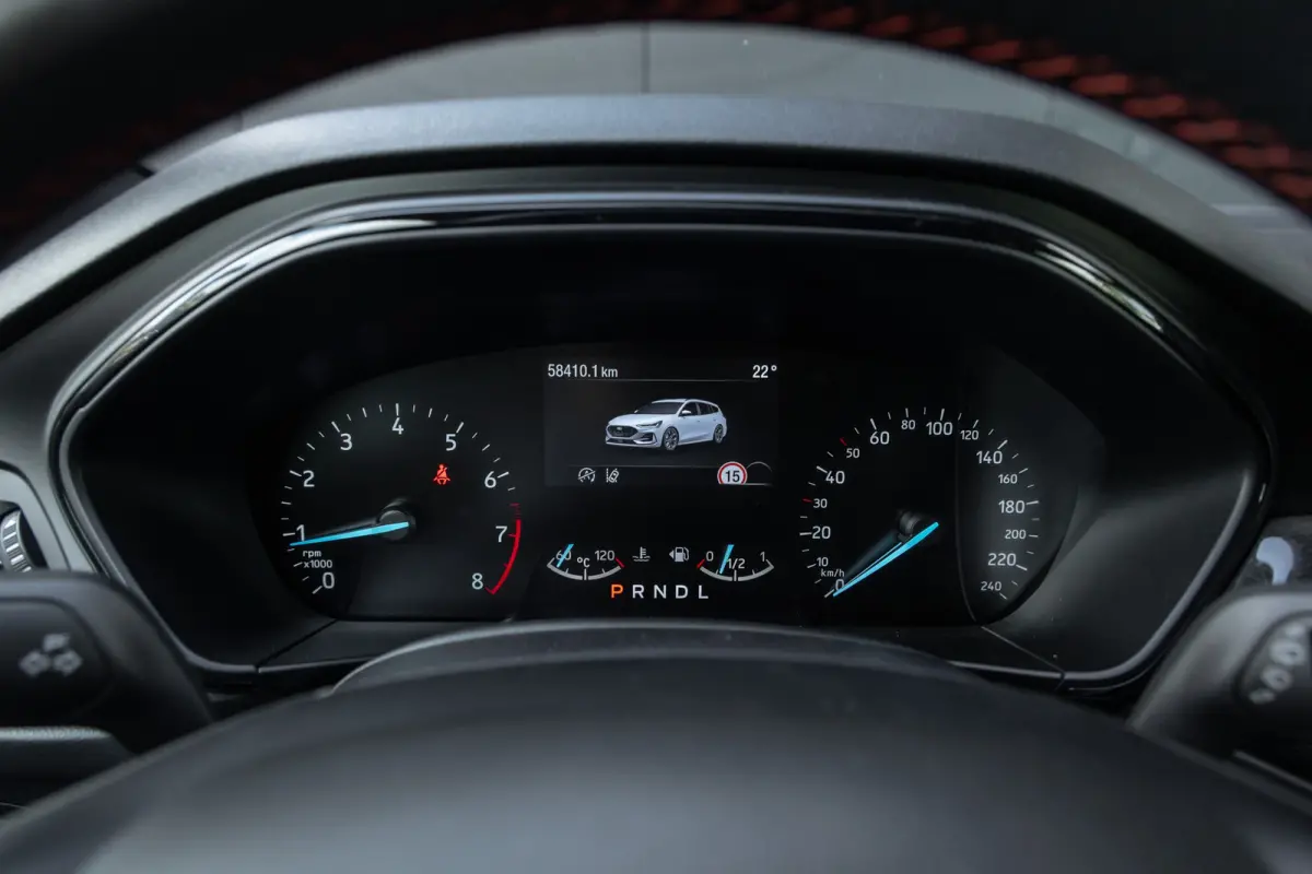 1.0 EcoBoost Hybrid ST Line | Automaat | Nieuw model | Adaptieve cruise | Full LED | Winter-pack | Dodehoek detectie | Camera | Privacy-glass