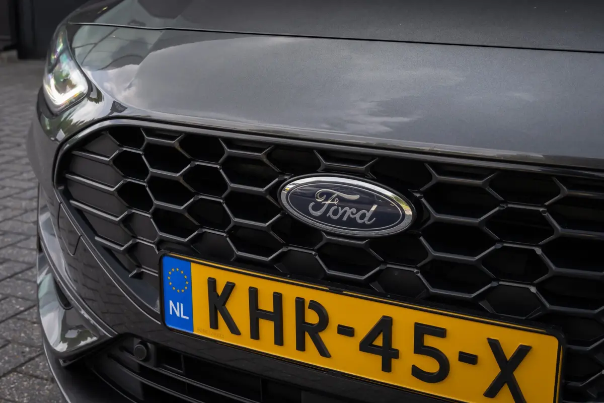 1.0 EcoBoost Hybrid ST Line | Automaat | Nieuw model | Adaptieve cruise | Full LED | Winter-pack | Dodehoek detectie | Camera | Privacy-glass
