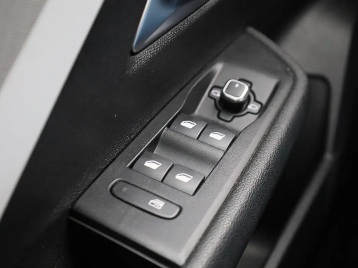 1.2 Level 2 | TREKHAAK | NAVIGATIE | PARKEERSENSOREN | CRUISE CONTROL | KEYLESS | LMV |