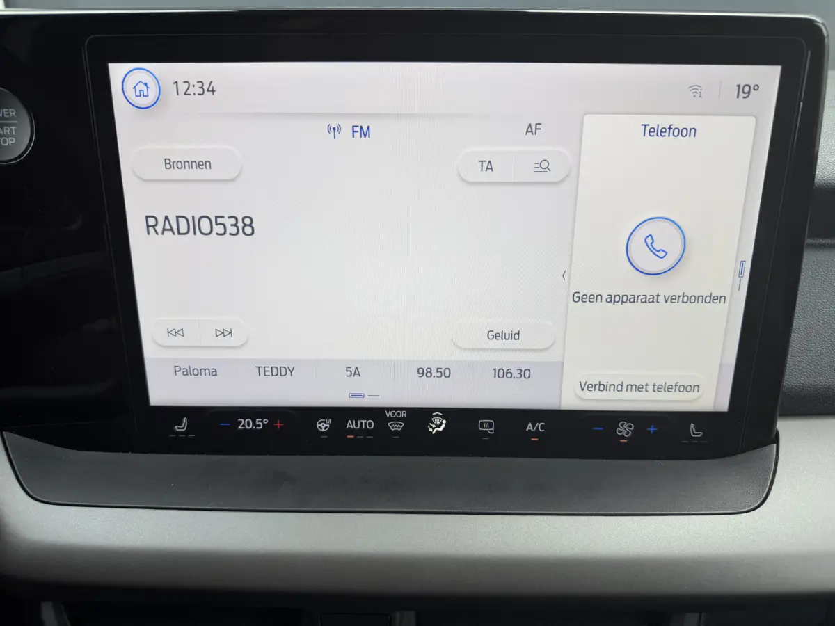 Cour. Limited 44 kWh Direct rijden/CarPlay/Sortimo inbouw/stoelverwarming