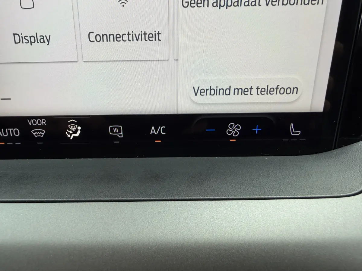 Cour. Limited 44 kWh Direct rijden/CarPlay/Sortimo inbouw/stoelverwarming