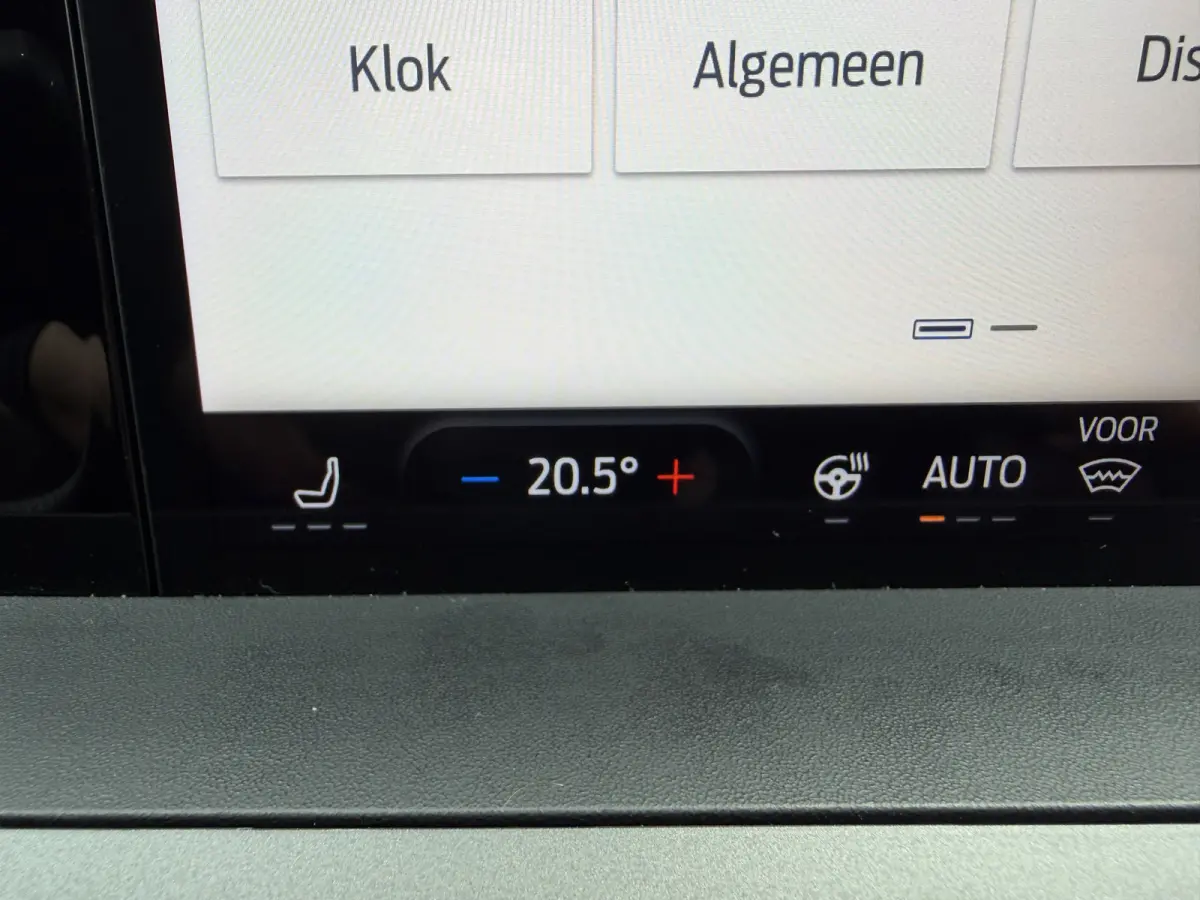 Cour. Limited 44 kWh Direct rijden/CarPlay/Sortimo inbouw/stoelverwarming