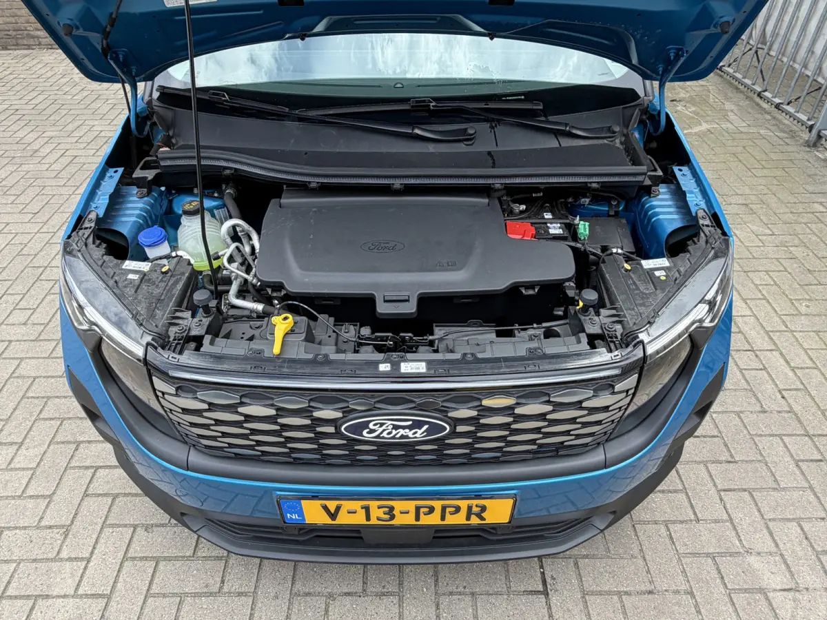 Cour. Limited 44 kWh Direct rijden/CarPlay/Sortimo inbouw/stoelverwarming