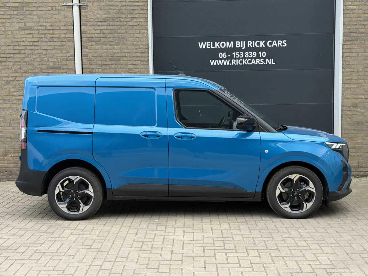 Cour. Limited 44 kWh Direct rijden/CarPlay/Sortimo inbouw/stoelverwarming