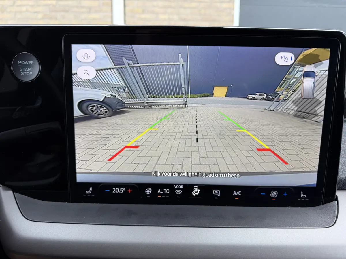 Cour. Limited 44 kWh Direct rijden/CarPlay/Sortimo inbouw/stoelverwarming