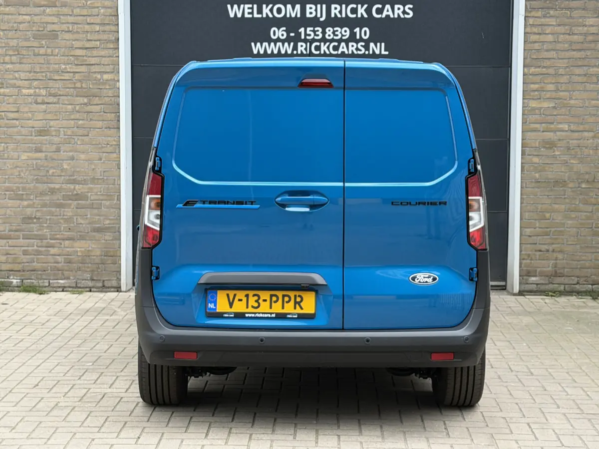 Cour. Limited 44 kWh Direct rijden/CarPlay/Sortimo inbouw/stoelverwarming