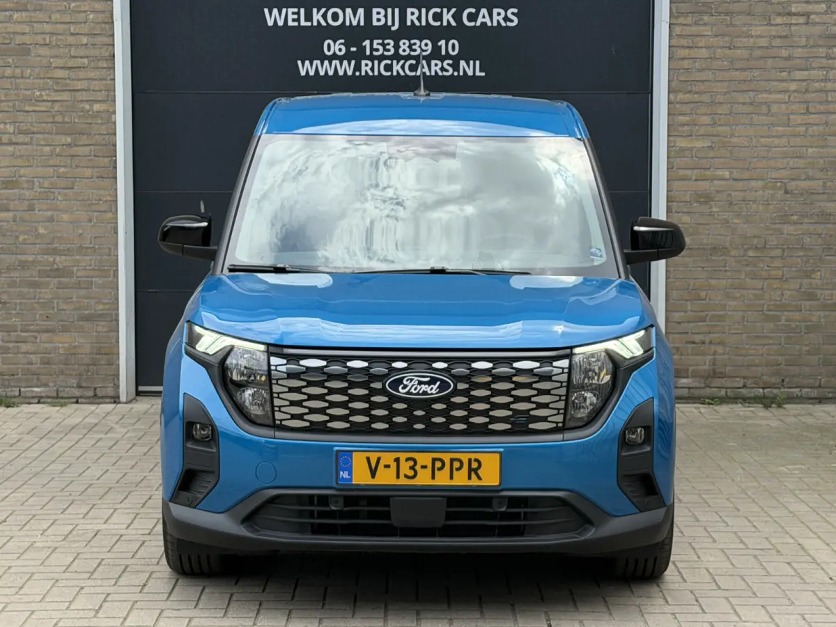 Cour. Limited 44 kWh Direct rijden/CarPlay/Sortimo inbouw/stoelverwarming