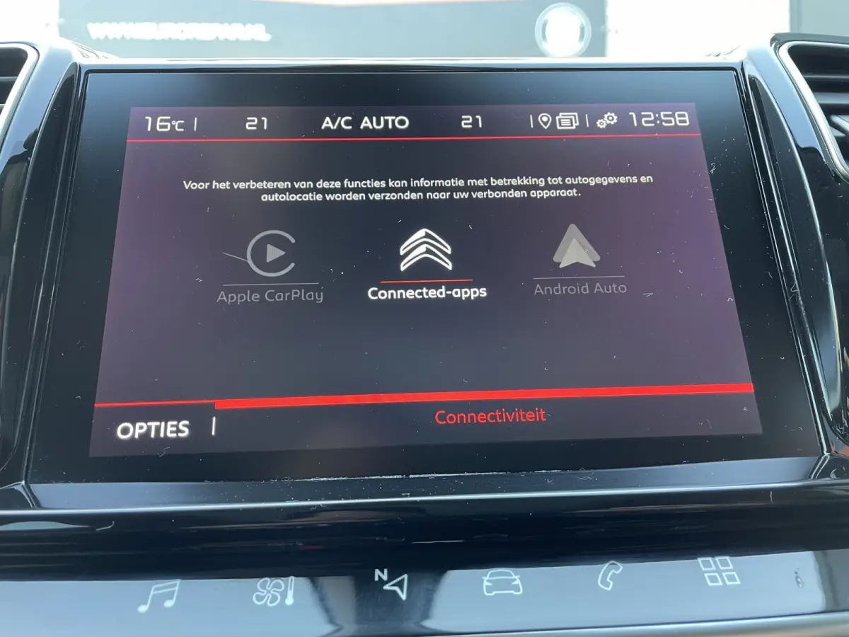 130pk Shine (Elektrisch Schuifdak - Trekhaak - Camera - Keyless Entry - Grip Controle - Dodehoekdetectie - Leder)