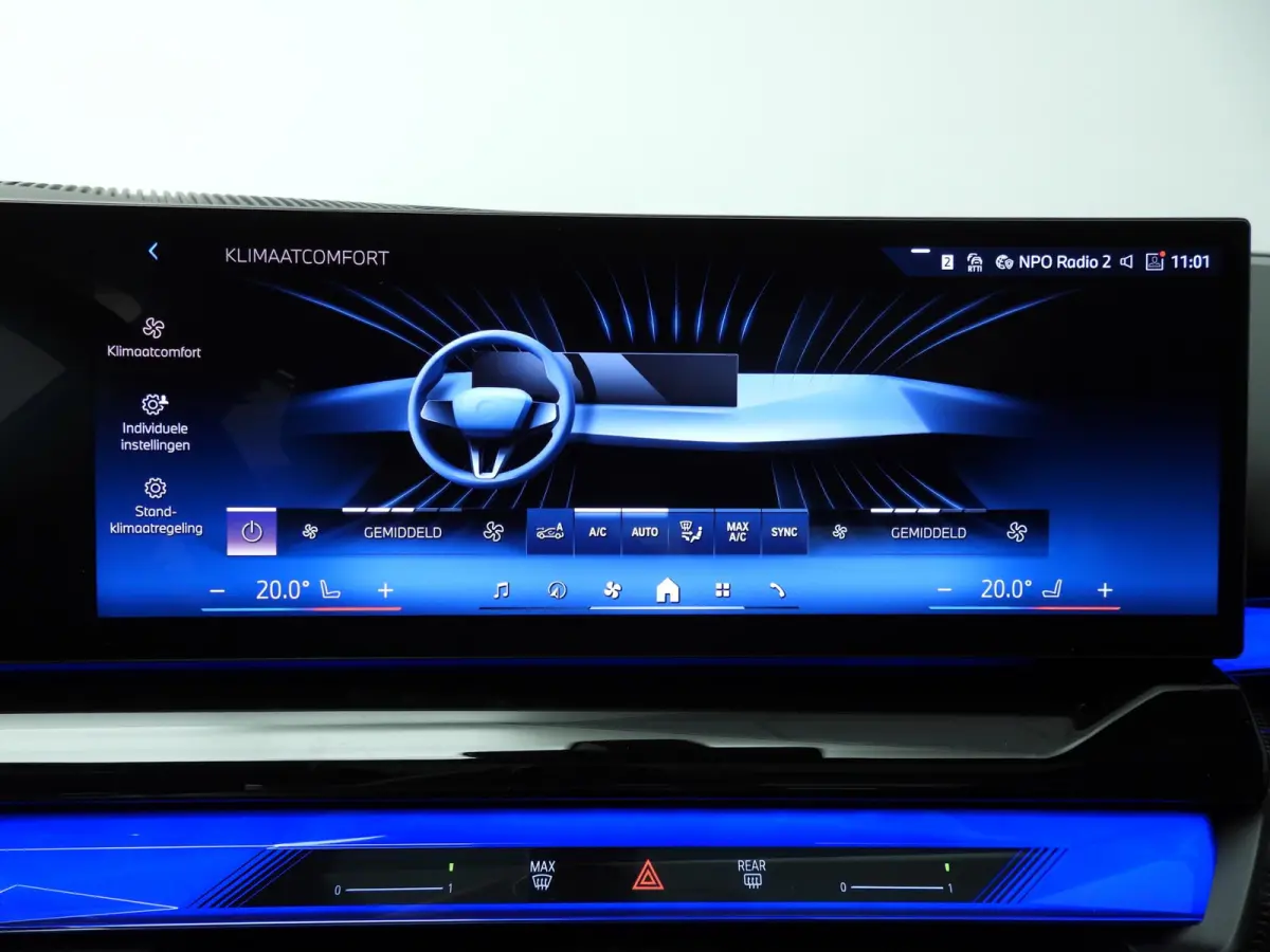 550e xDrive | M-Sportpakket | LED | Leder | HUD | Active cruise | Panoramadak | Trekhaak | Comfortzetels | DAB | Bowers & Wilkins sound | Alu 20 inch