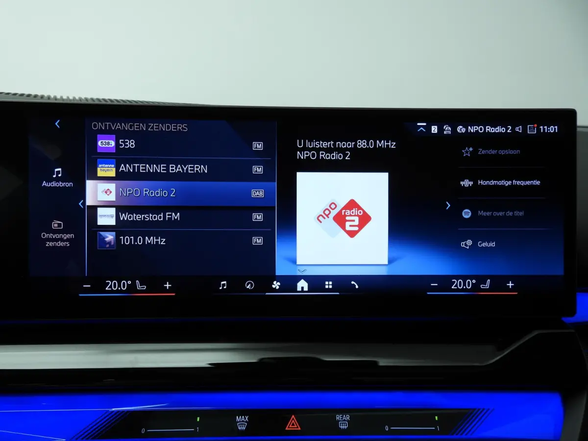 550e xDrive | M-Sportpakket | LED | Leder | HUD | Active cruise | Panoramadak | Trekhaak | Comfortzetels | DAB | Bowers & Wilkins sound | Alu 20 inch