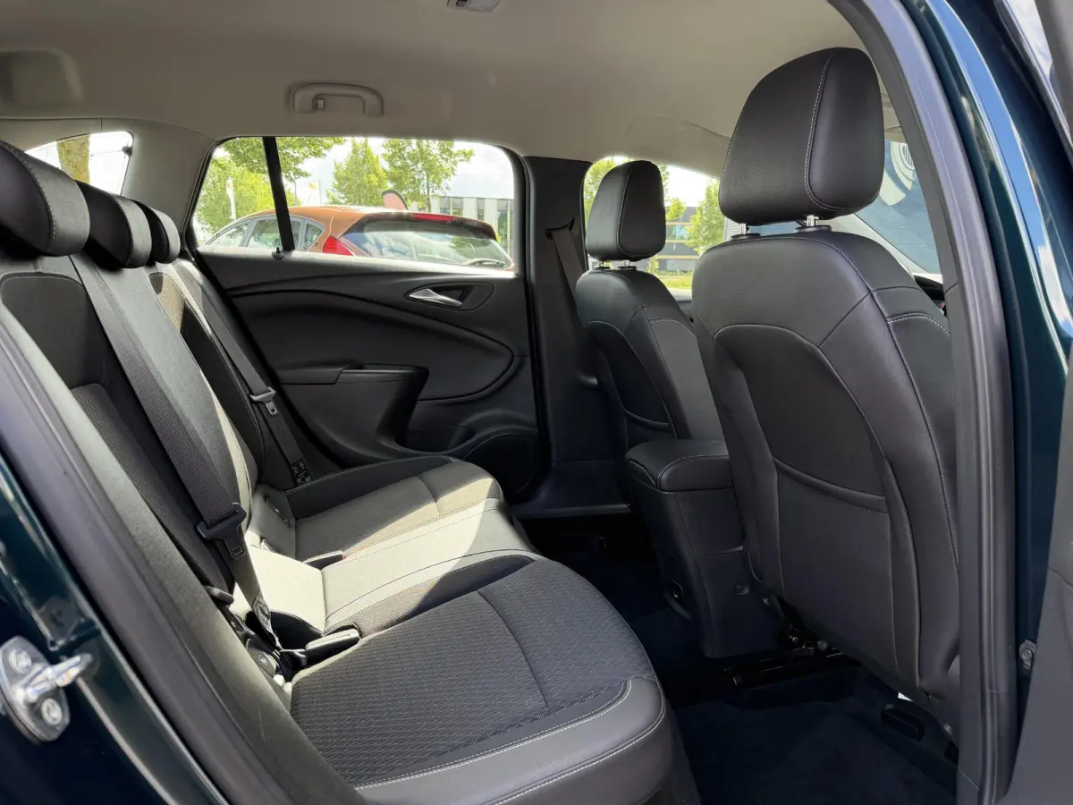 1.4 Innovation 2e Eigenaar,Apple Carplay/Android Auto,150pk,Halfleder,Trekhaak,Keyless,Clima,Cruise,Lm velgen,Pdc V+A,N.A.P,Dealer Onderhouden,Rijstrooksensor,Apk tot 03-2027