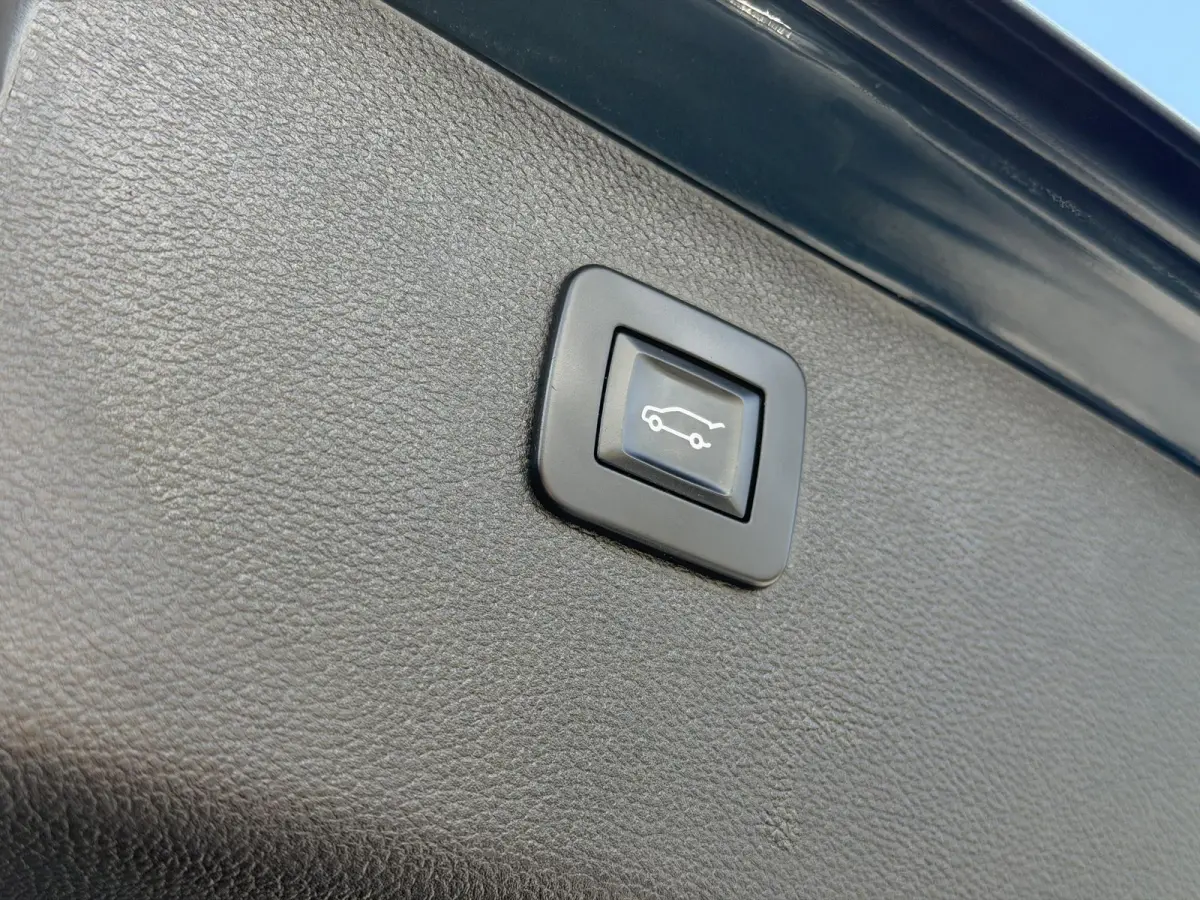 1.4 Innovation 2e Eigenaar,Apple Carplay/Android Auto,150pk,Halfleder,Trekhaak,Keyless,Clima,Cruise,Lm velgen,Pdc V+A,N.A.P,Dealer Onderhouden,Rijstrooksensor,Apk tot 03-2027
