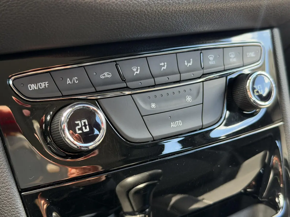 1.4 Innovation 2e Eigenaar,Apple Carplay/Android Auto,150pk,Halfleder,Trekhaak,Keyless,Clima,Cruise,Lm velgen,Pdc V+A,N.A.P,Dealer Onderhouden,Rijstrooksensor,Apk tot 03-2027