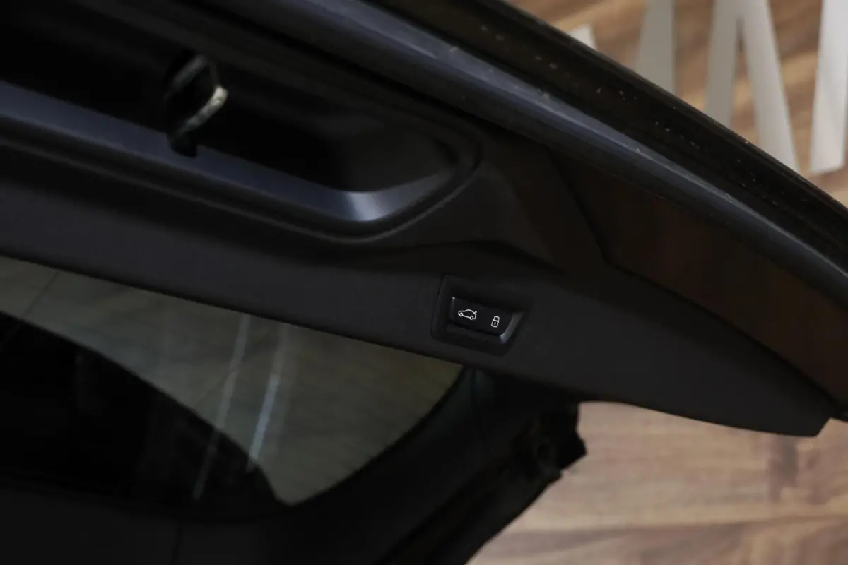 xDrive50e M-Sport Pro|Individual|Pano|H&K|360|HUD|Trekhaak|