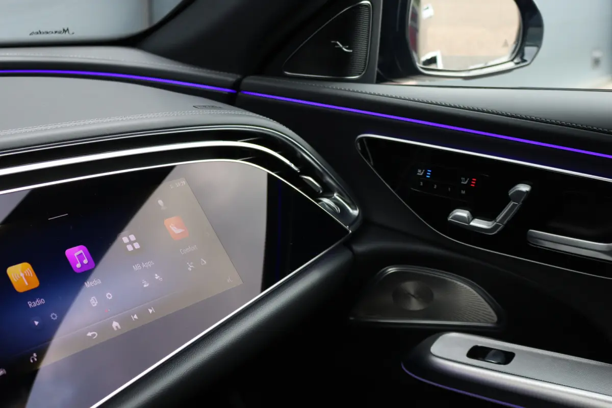 300 e AMG Line Premium | Hyperscreen | Distronic+ | Burmester | Trekhaak | Stoelventilatie | HUD | Digital Light | Leder | Keyless Go | Panoramadak |