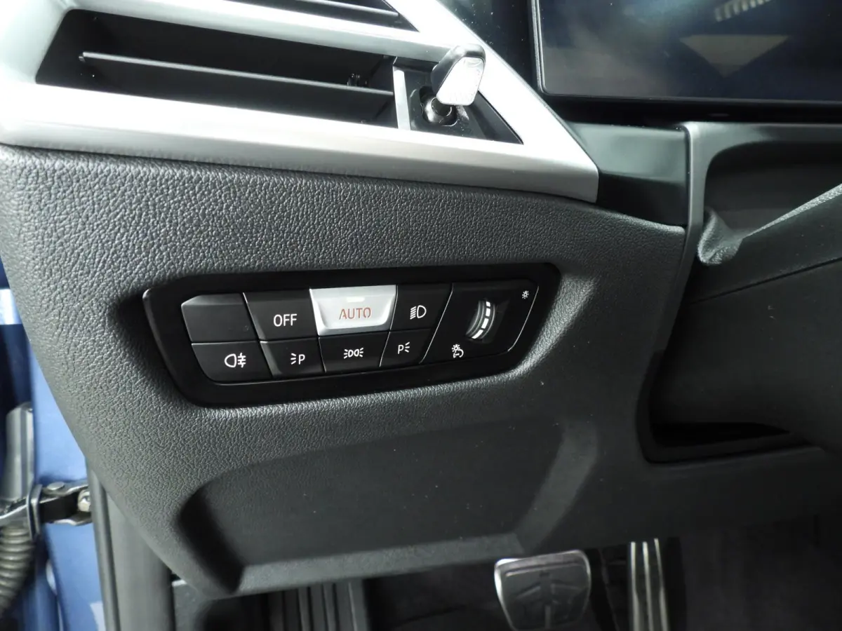 430i xDrive | M-Sportpakket | LED | Navigatie | Schuifdak | Sportstoelen | Stoelverwarming | DAB | Alu 19 inch