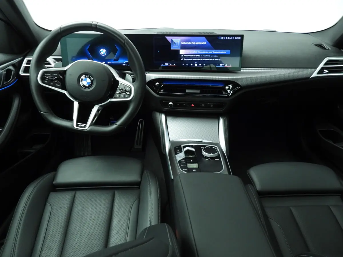 430i xDrive | M-Sportpakket | LED | Navigatie | Schuifdak | Sportstoelen | Stoelverwarming | DAB | Alu 19 inch