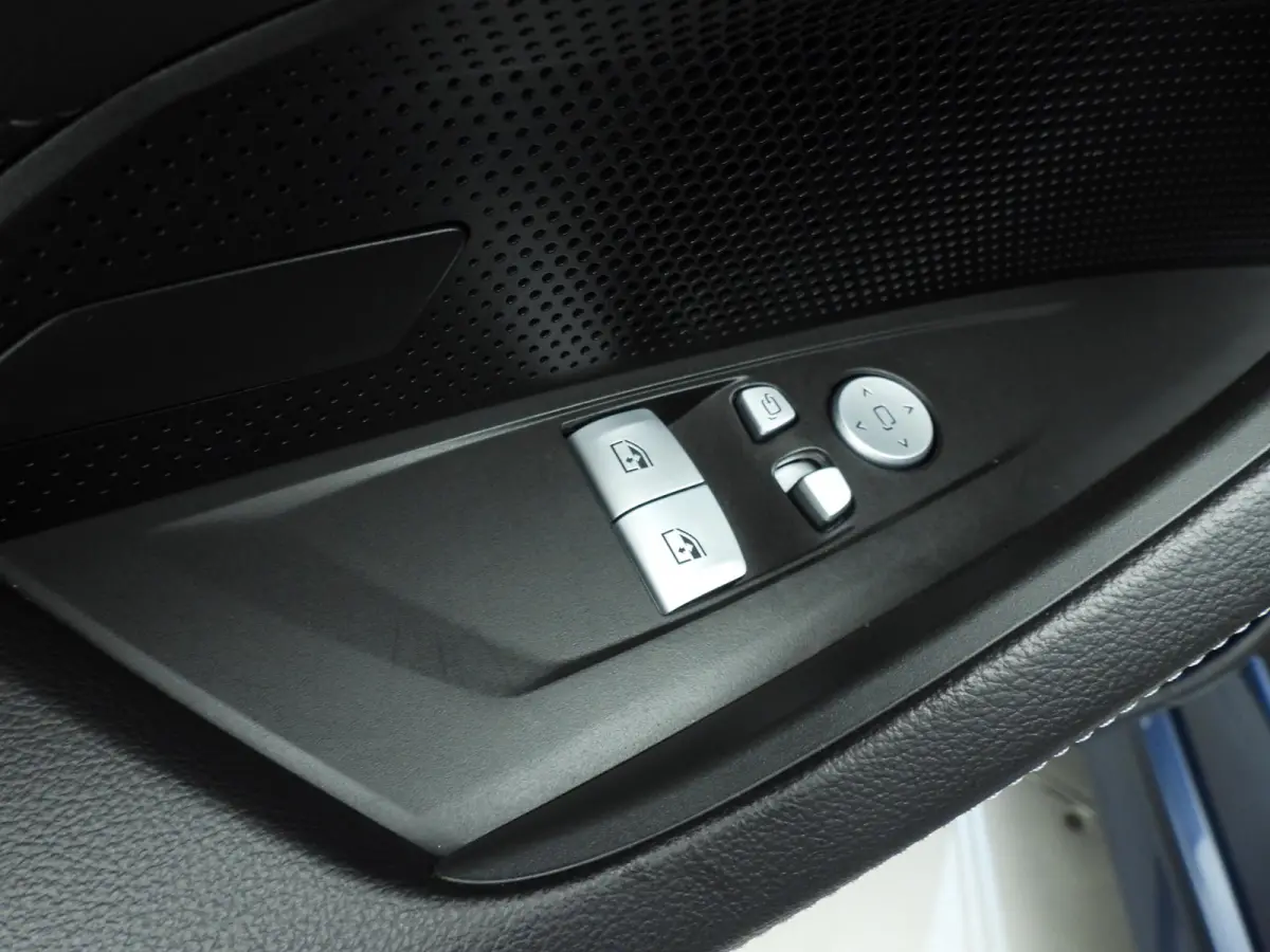 430i xDrive | M-Sportpakket | LED | Navigatie | Schuifdak | Sportstoelen | Stoelverwarming | DAB | Alu 19 inch