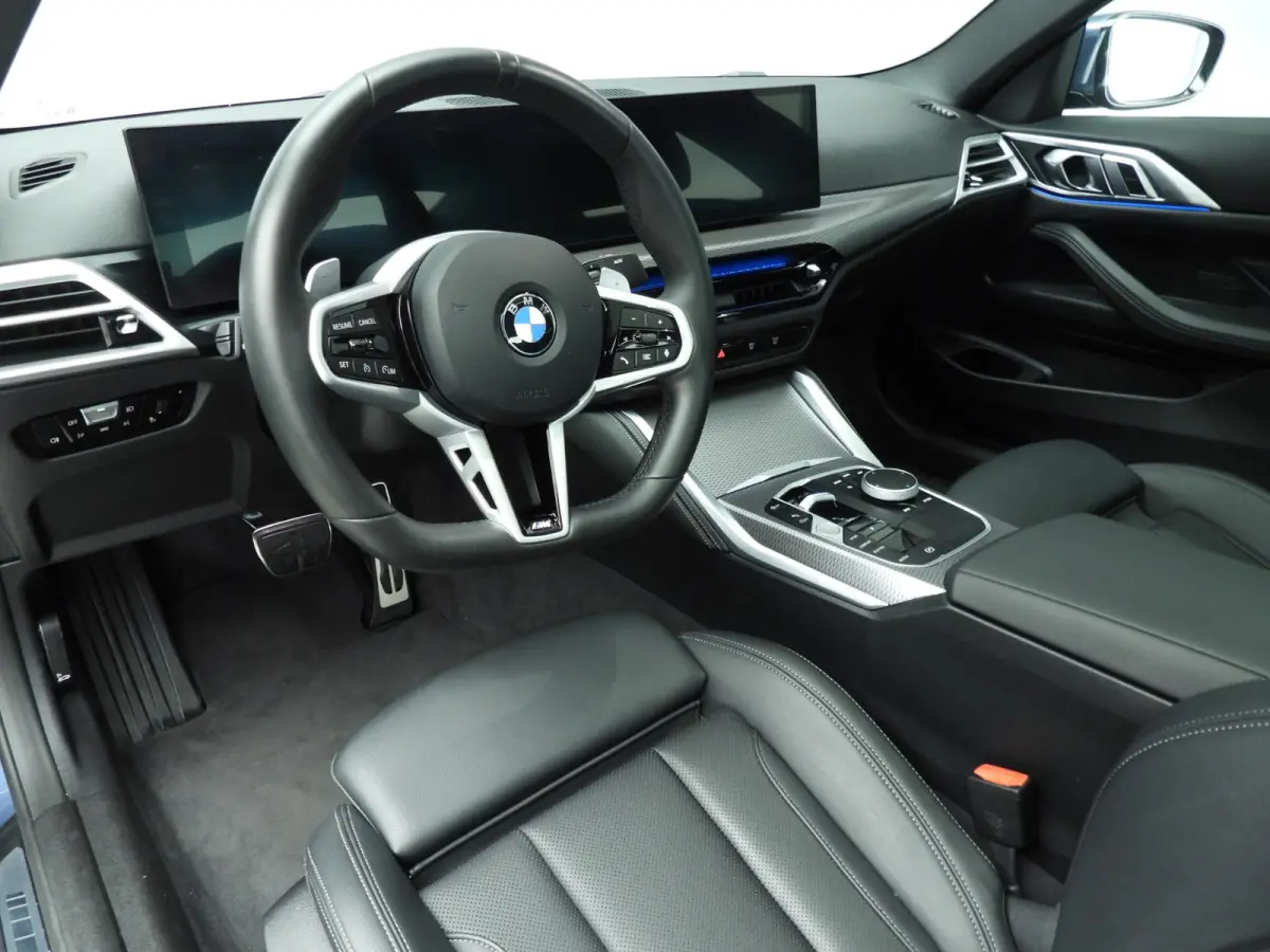 430i xDrive | M-Sportpakket | LED | Navigatie | Schuifdak | Sportstoelen | Stoelverwarming | DAB | Alu 19 inch