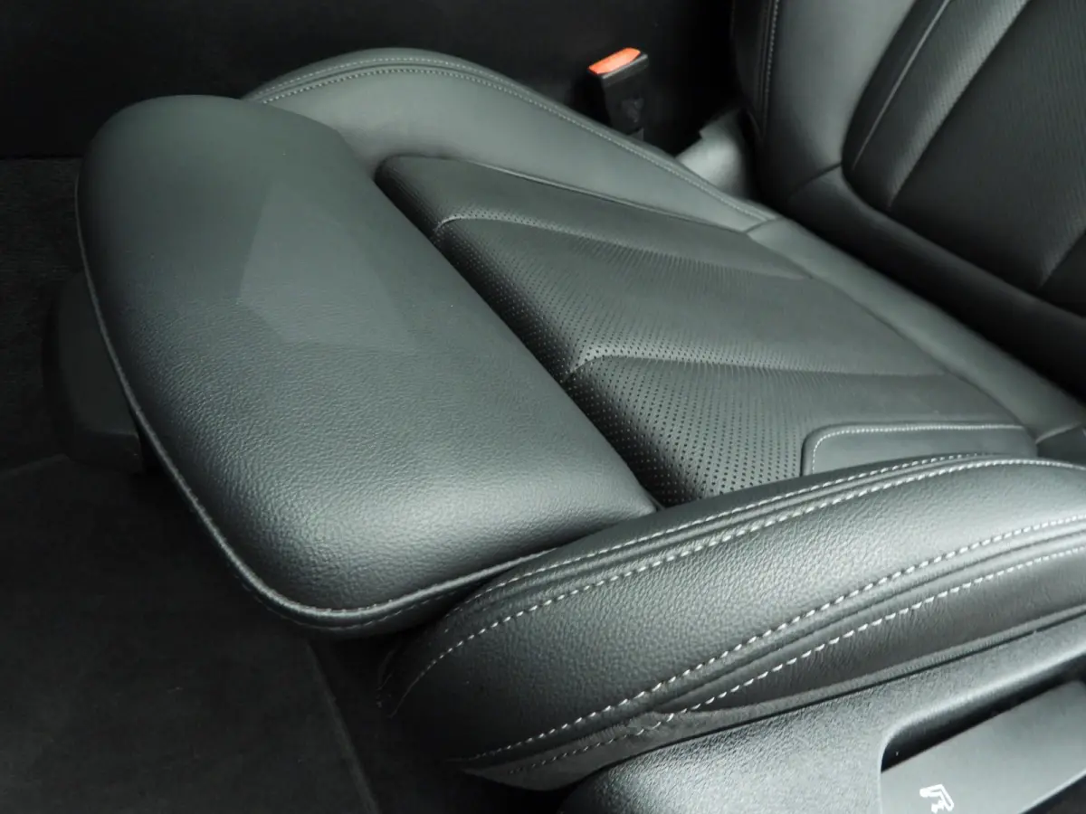 430i xDrive | M-Sportpakket | LED | Navigatie | Schuifdak | Sportstoelen | Stoelverwarming | DAB | Alu 19 inch