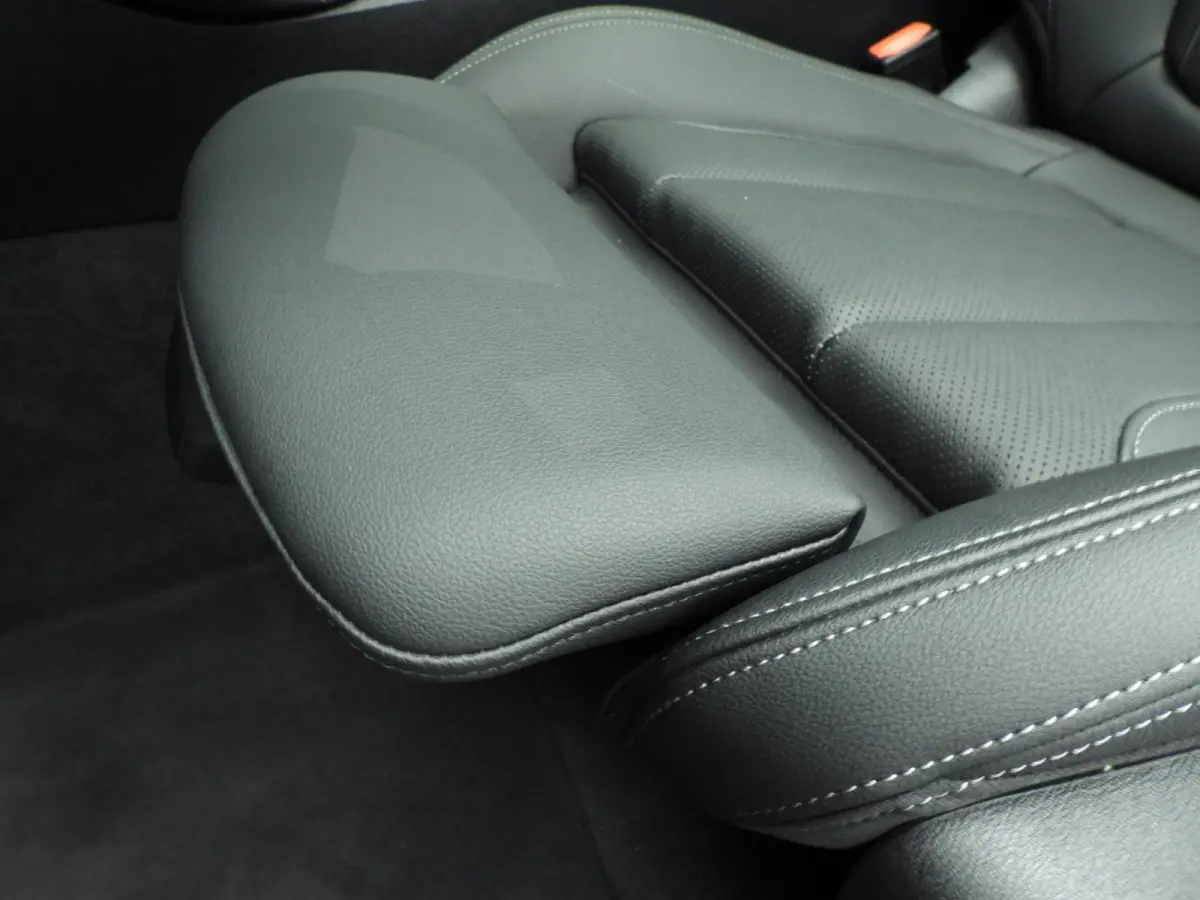 420i | M-Sportpakket | LED | Navigatie | Sportstoelen | Schuifdak | Stoelverwarming | DAB | Alu 19 inch