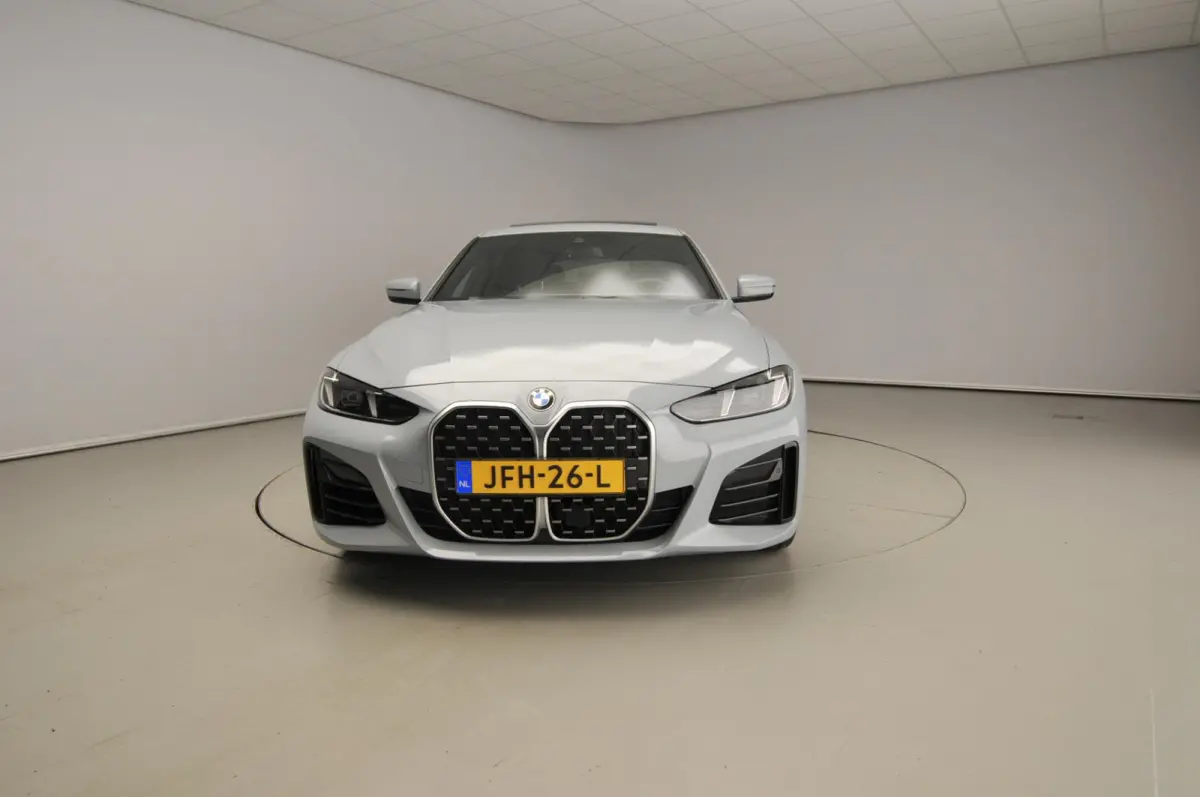 420i | M-Sportpakket | LED | Navigatie | Sportstoelen | Schuifdak | Stoelverwarming | DAB | Alu 19 inch