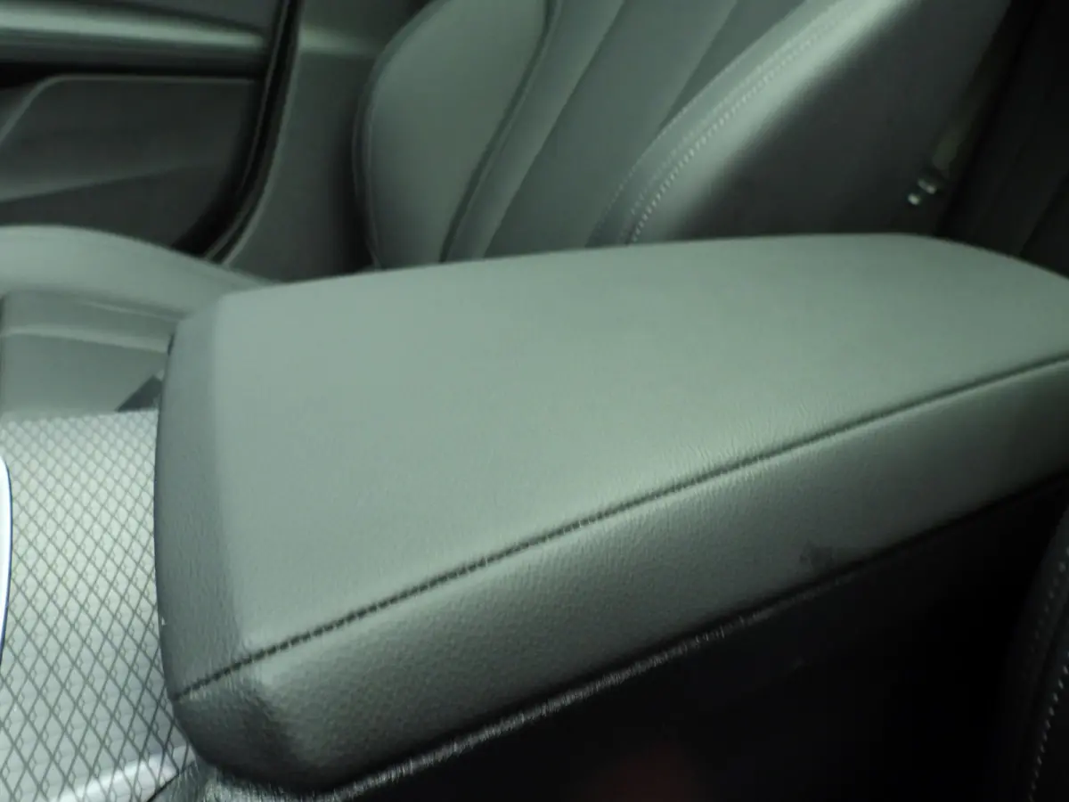 420i | M-Sportpakket | LED | Navigatie | Sportstoelen | Schuifdak | Stoelverwarming | DAB | Alu 19 inch