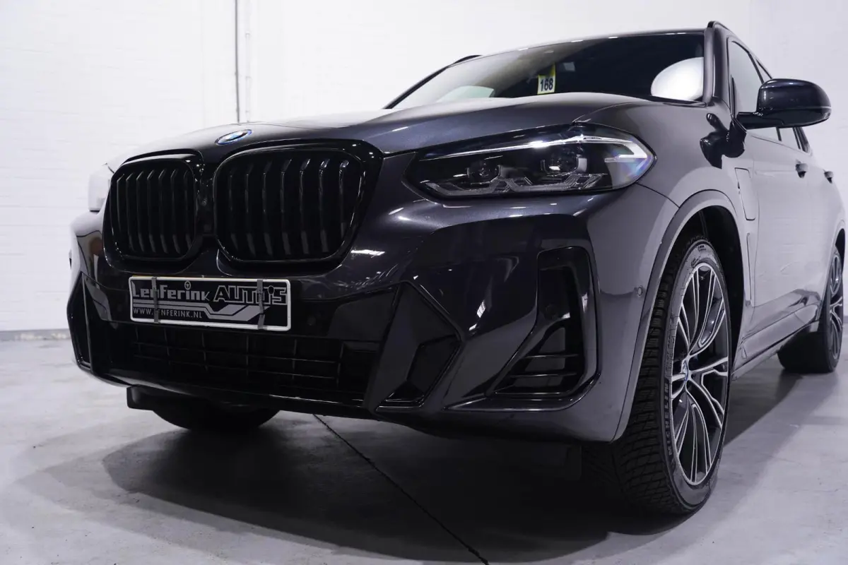 xDrive30e M Sport NAP SOH 98% 360-Camera 21"-Lmv  Electrische trekhaak Memory Panodak Stoel-/stuur verwarming Shadowline Leder M Sport remsysteem