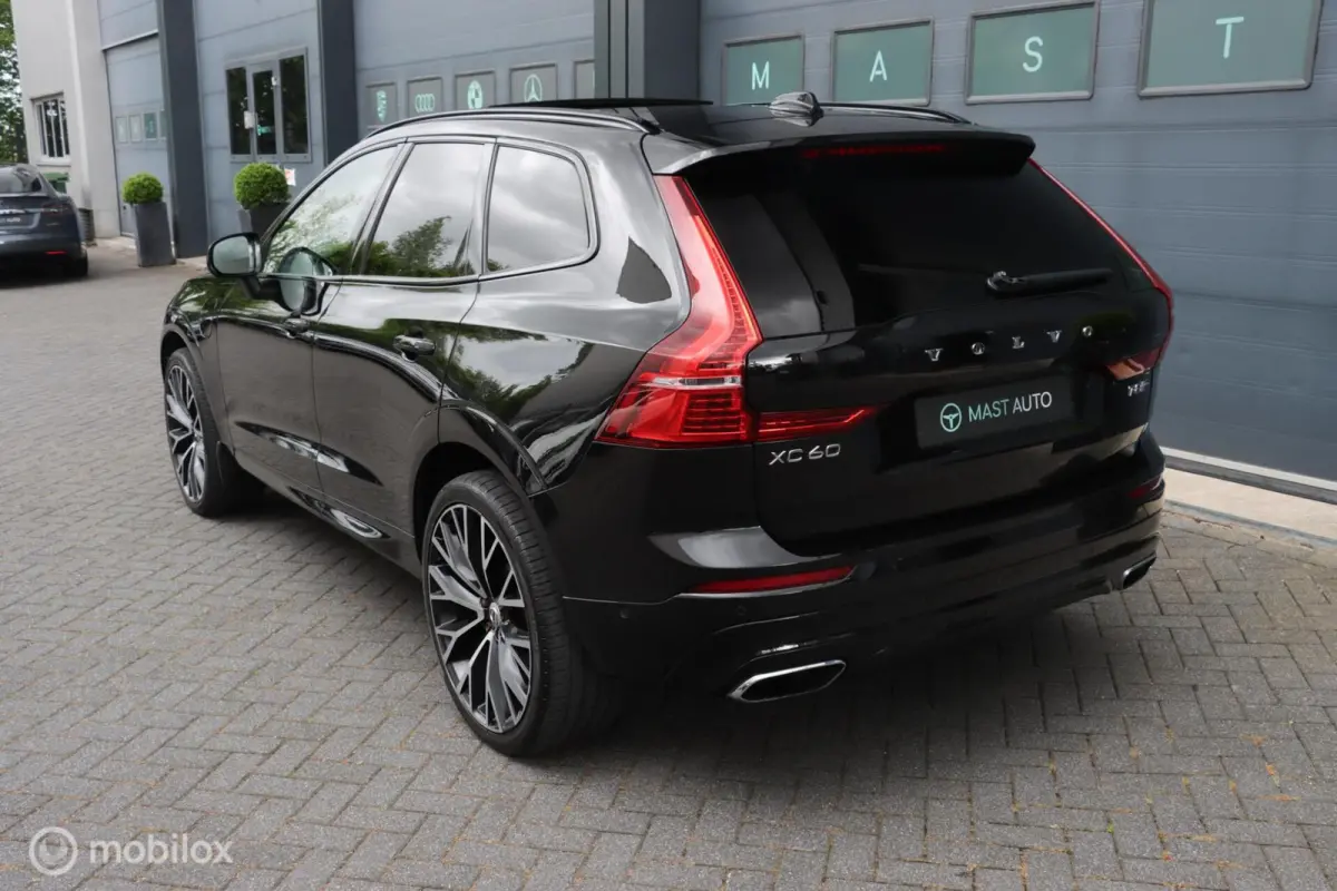 2.0 T8 Twin Engine AWD R-Design|HUD|Pano|Camera|Stuurverwarming