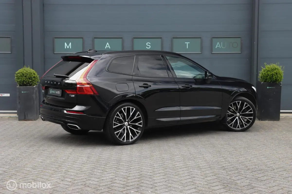 2.0 T8 Twin Engine AWD R-Design|HUD|Pano|Camera|Stuurverwarming