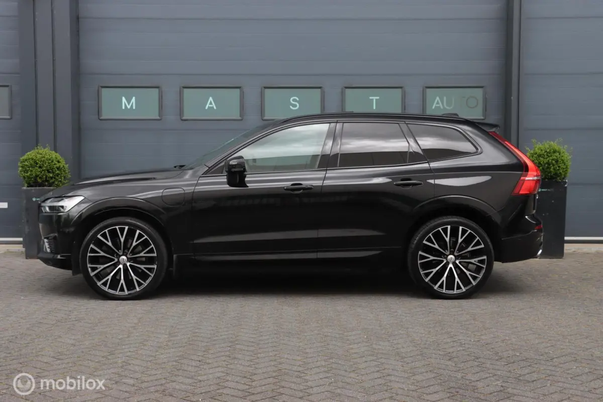 2.0 T8 Twin Engine AWD R-Design|HUD|Pano|Camera|Stuurverwarming