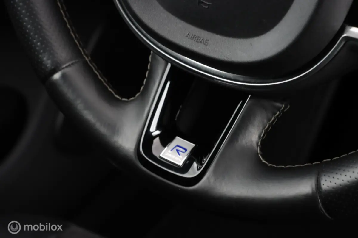 2.0 T8 Twin Engine AWD R-Design|HUD|Pano|Camera|Stuurverwarming