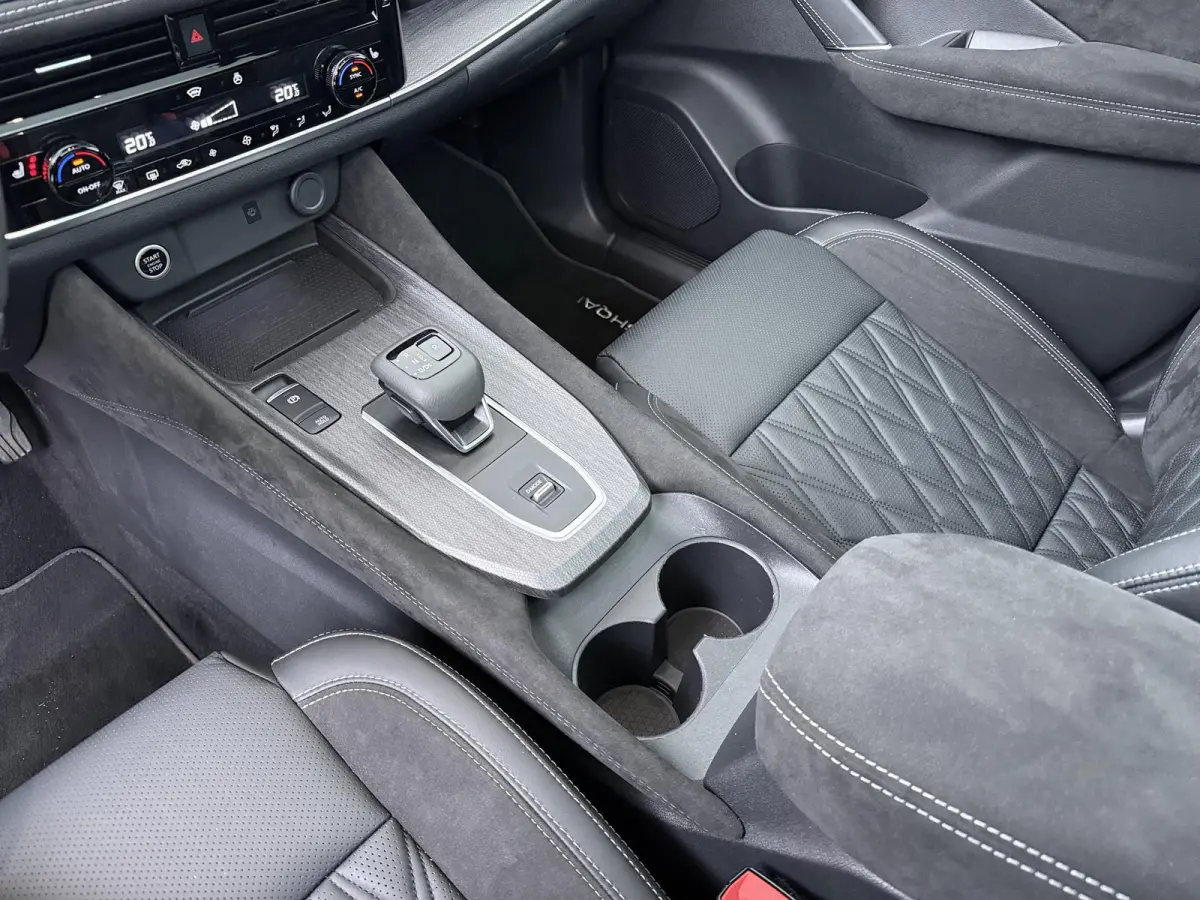 1.3 MHEV Xtronic Tekna Plus | Luxe Lederen Bekl. | BOSE Audio | Panoramadak | Head-Up |