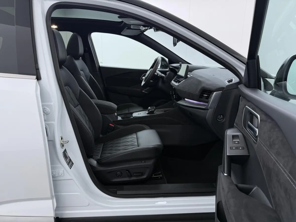 1.3 MHEV Xtronic Tekna Plus | Luxe Lederen Bekl. | BOSE Audio | Panoramadak | Head-Up |