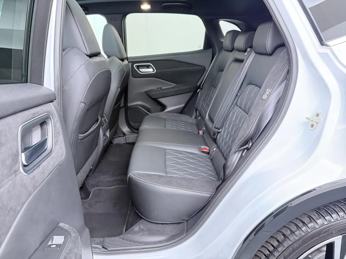 1.3 MHEV Xtronic Tekna Plus | Luxe Lederen Bekl. | BOSE Audio | Panoramadak | Head-Up |