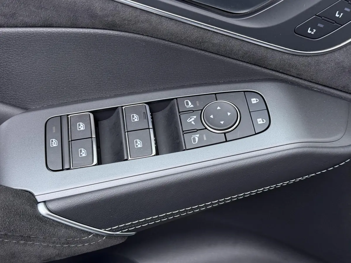 1.3 MHEV Xtronic Tekna Plus | Luxe Lederen Bekl. | BOSE Audio | Panoramadak | Head-Up |