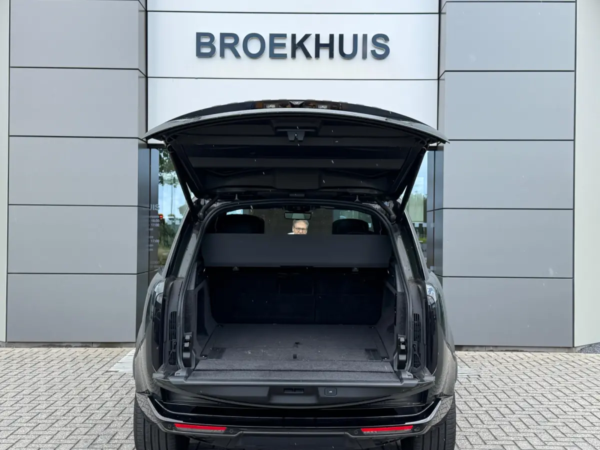 P550e Autobiography | Vierwielsturing | Shadow Pack | El.trekhaak | Softclose | Lederen hemel | Head-up