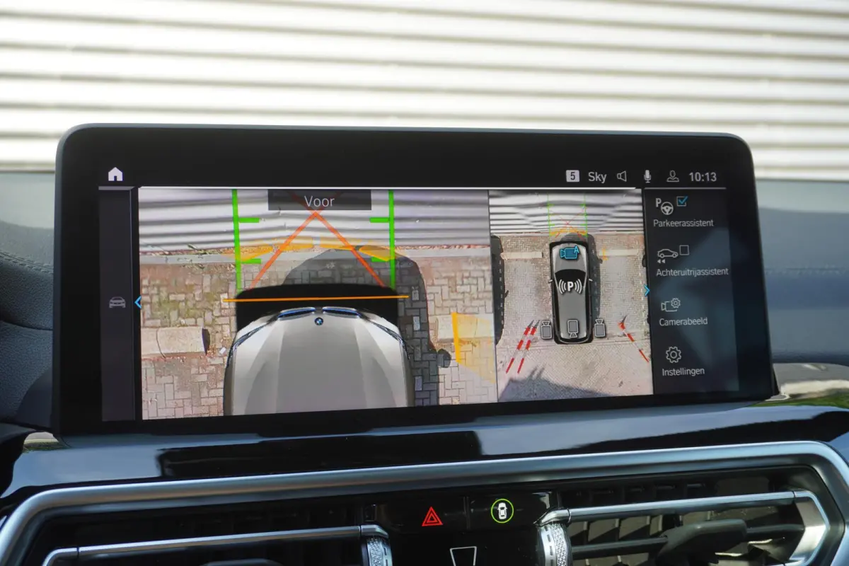 | High Executive | 20 inch LM aerodynamisch (Styling 890 M) in Bicolor Jet Black | Comfort Access | BMW Head-Up Display | HIFI System Harman Kardon | Driving Assistant Professional