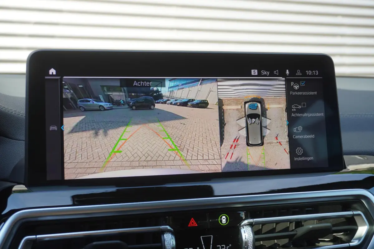 | High Executive | 20 inch LM aerodynamisch (Styling 890 M) in Bicolor Jet Black | Comfort Access | BMW Head-Up Display | HIFI System Harman Kardon | Driving Assistant Professional