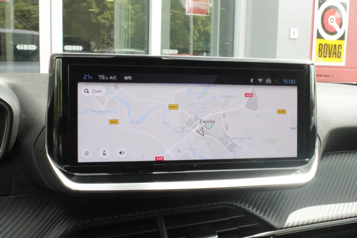 1.2 100PK ALLURE | TREKHAAK | CAMERA VOOR + ACHTER | NAVIGATIE | DRAADLOZE APPLE CARPLAY/ANDROID AUTO | LED KOPLAMPEN | ALL SEASON BANDEN | ADAPTIVE CRUISE CONTROL | DODEHOEK DETECTIE | CLIM
